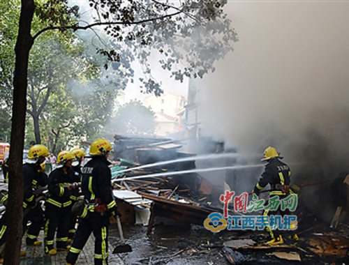 �ƿ܇��늲�����· �˴�һľ���ӹ��S�ɡ������